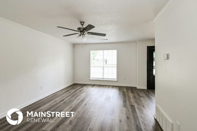 Photo - 9406 Slezenger Ln