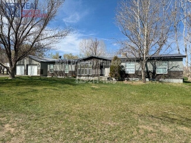 Photo - Cute 4 bedroom 2 bath room house