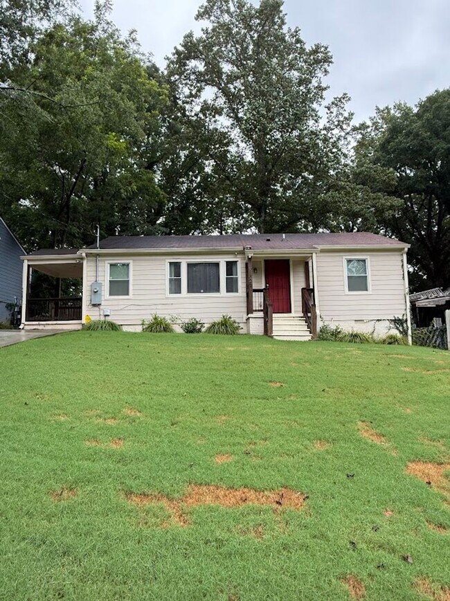 Building Photo - 3 bed 2 bath in Atlanta! Rental
