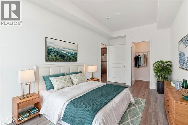 Photo - 460 Dundas St E Unit 815