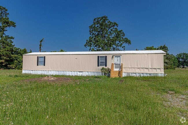 Building Photo - ADORABLE 2 BR | 2 BA in Pikeville * Weekly... Rental