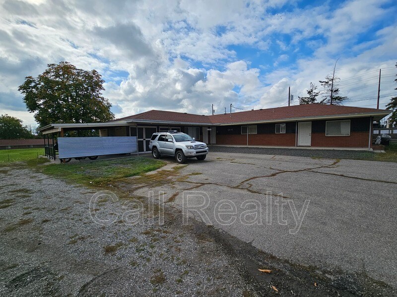 Photo - 12324 E Broadway Ave Unidad 3