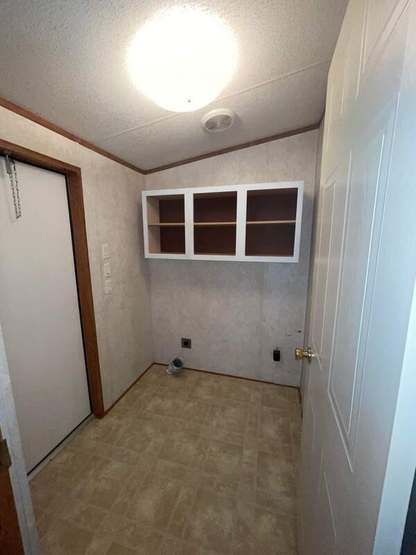 Photo - 2120 Hawk Ln