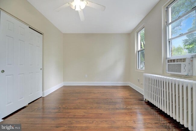 Photo - 618 Columbia Rd NW