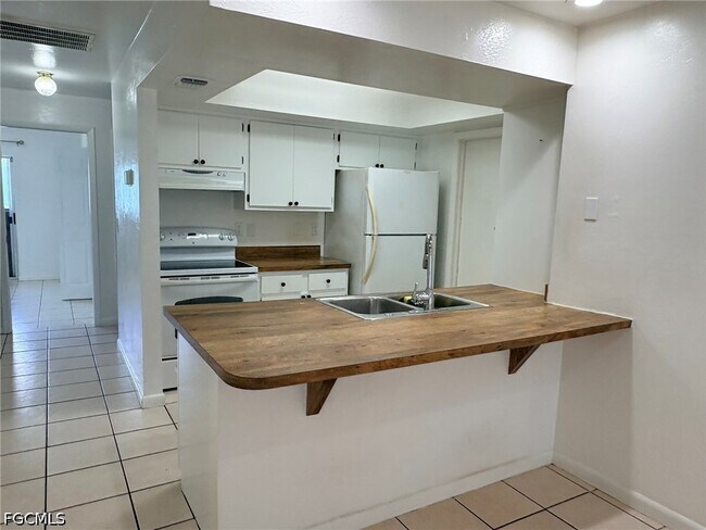 Photo - 729 SW 39th St