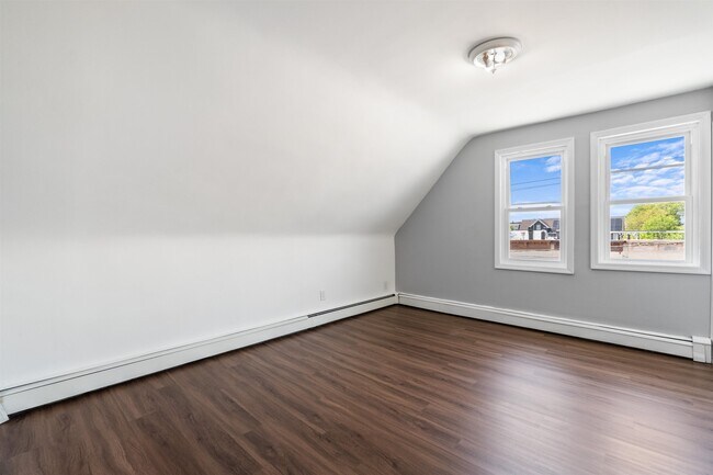 Photo - 1050 Avenue C