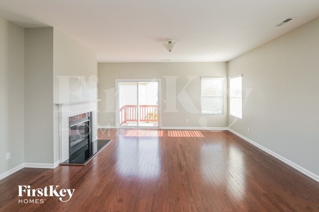 Photo - 2000 Yellow Daisy Dr