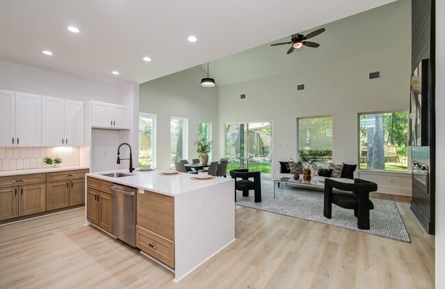 Photo - 1802 Rollingwood Dr