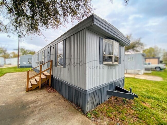 For Rent: 2-Bedroom Mobile Home in Sulphur... - For Rent: 2-Bedroom Mobile Home in Sulphur... Unidad 13