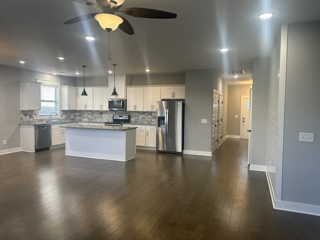 Photo - 304 Spring St