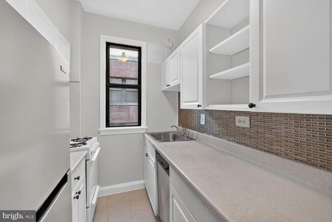 Photo - 2515 K St NW Unit 507