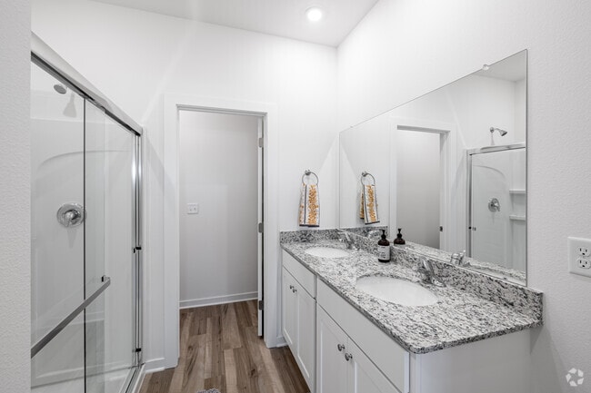 3BR, 2.5BA - 1,528SF - Primary Bathroom