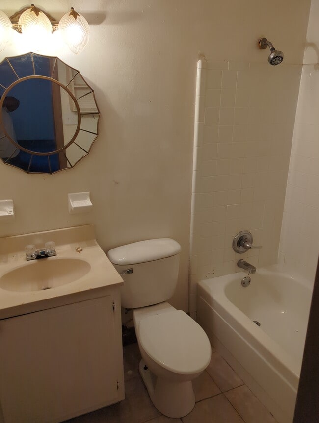 Photo - Hawthorn House 6 Units