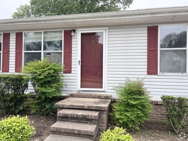 Building Photo - 208 Ivie Ln Unit 2 Rental