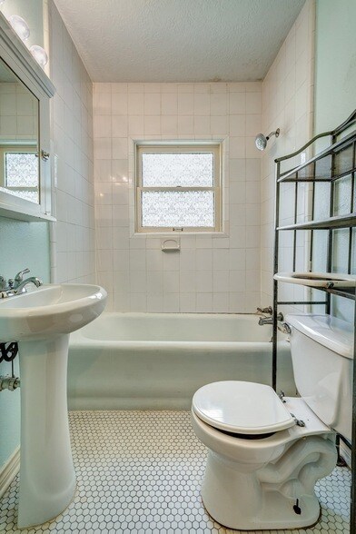 Photo - 122 North St