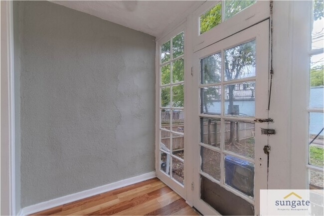 Photo - 348 E University Pkwy