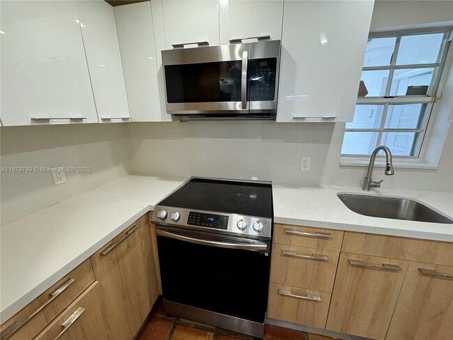 Photo - 2918 Bird Ave Unidad 3