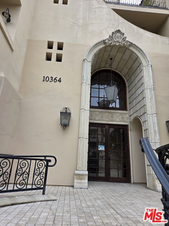 Photo - 10364 Almayo Ave Unit 306