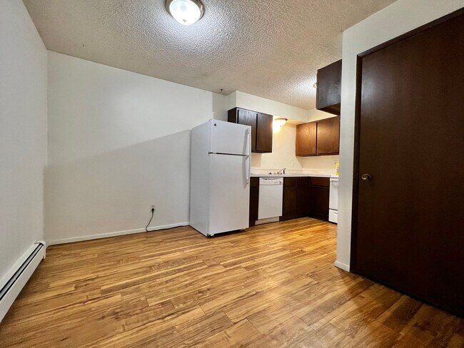 Photo - Dartmouth133 (KC-AM) Unit 5