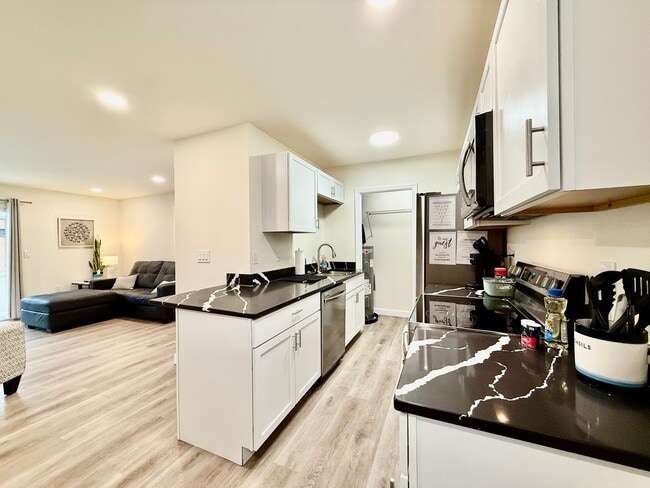 Photo - 2000 Pearl St Unit A - 1308666682689793500