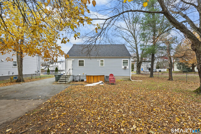 Photo - 5 Clover Hill Ave