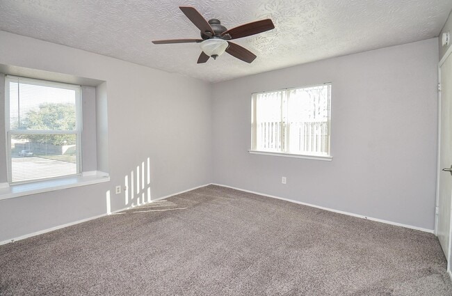 Photo - 18723 Lippizaner Dr
