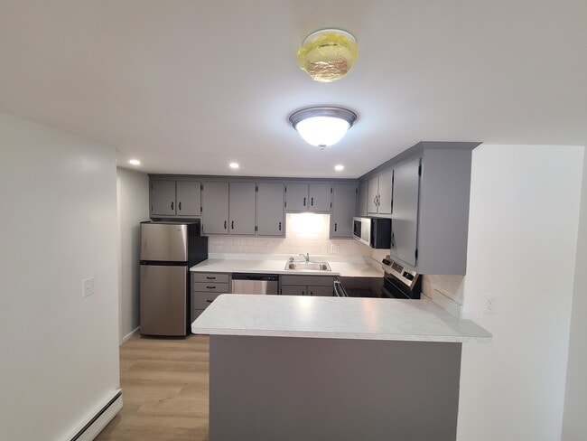 Photo - Azalea Court Apartments