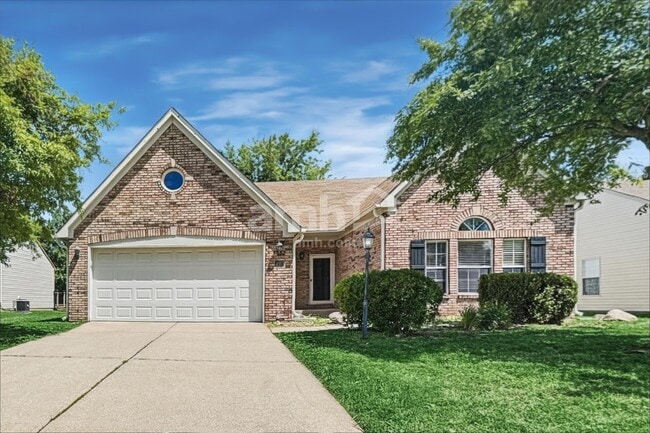 Building Photo - 7818 Bent Willow Dr