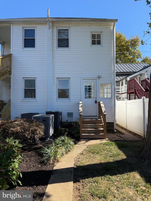Photo - 234 E Main St