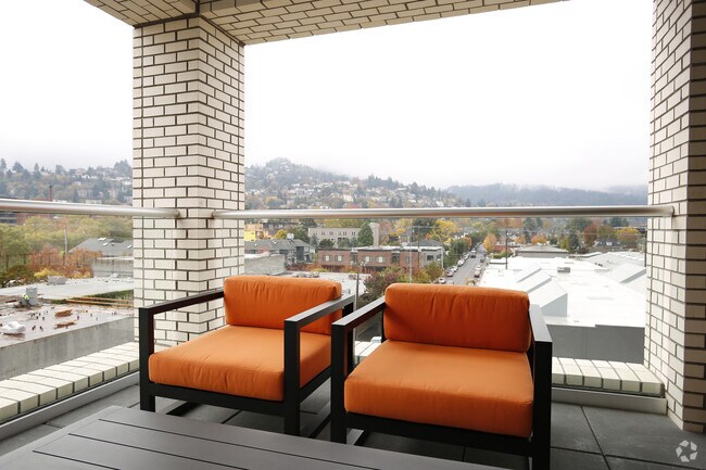 Jupiter Lounge - LL Hawkins