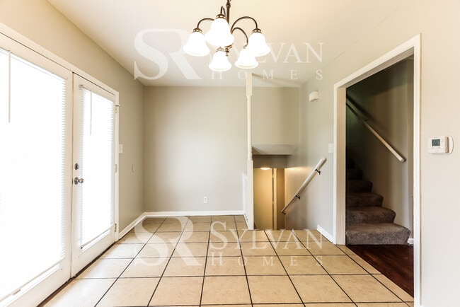 Photo - Cute, cozy and comfortable