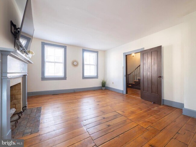 Photo - 703 S Loudoun St
