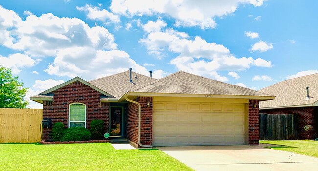 Beautiful 3BD 2BA Home in Moore!! - Beautiful 3BD 2BA Home in Moore!!