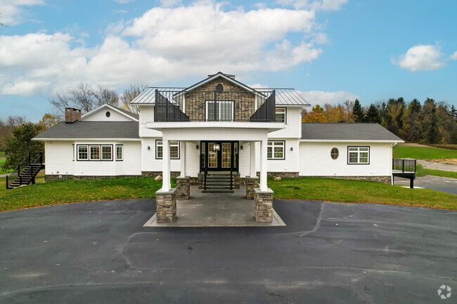 Building Photo - Residences at the Clubhouse