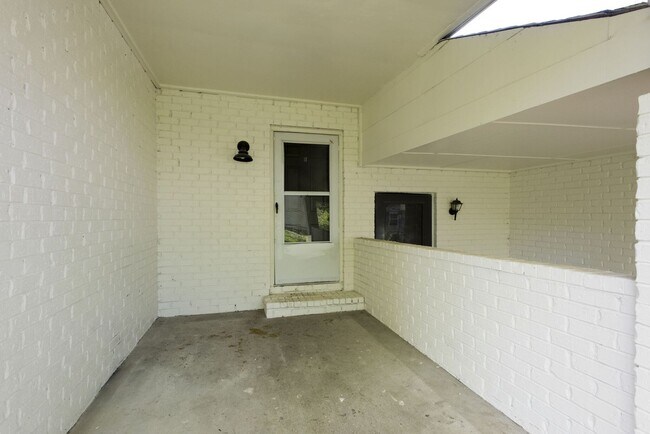 2921 Torbett St Unit B