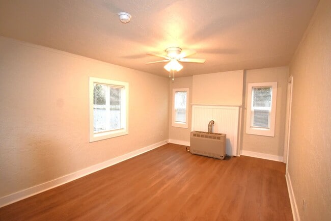 Photo - Freshly Remodeled Cozy Cottage Home Unit 316 S. Main St.