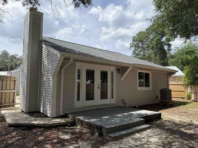 Photo - 208 Cottonwood Ct