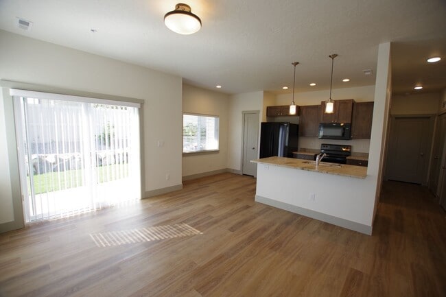 Photo - Sunbeam Townhomes | Modern Townhome Living in the Heart of Kuna