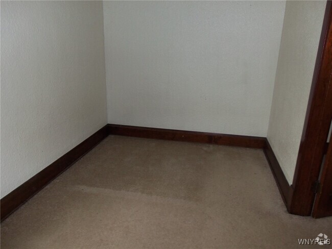 Building Photo - 20 Haller Ave Rental