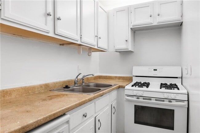 Photo - 11 Peachtree Hills Ave NE Unidad B7