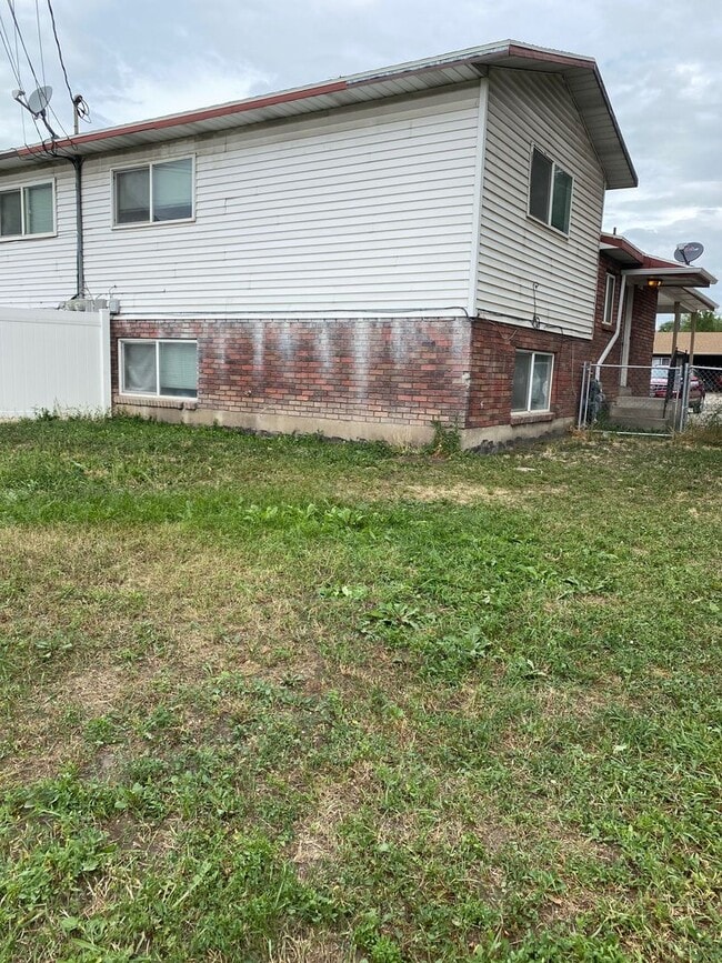 Photo - Maple Village Duplex Unit #1249