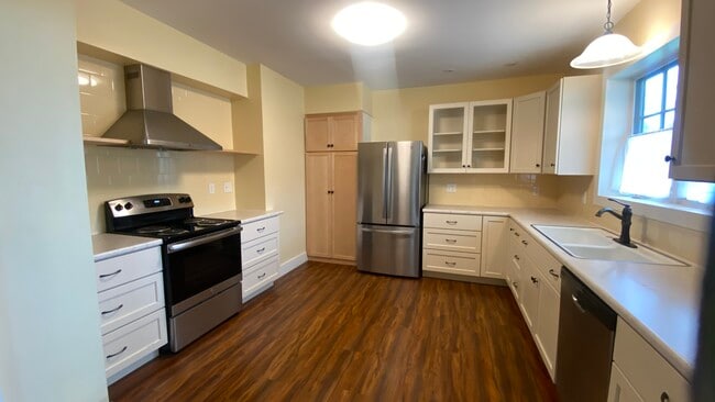 Building Photo - 206 South St Unit 2 Rental