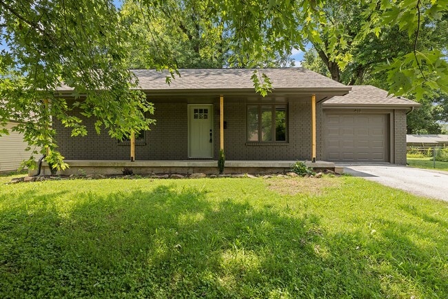 Building Photo - Charming Updated Home with 1-Car Garage, Fenced Backyard & Modern Finishes