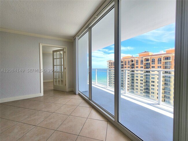 Building Photo - 2030 S Ocean Dr Unit 1710