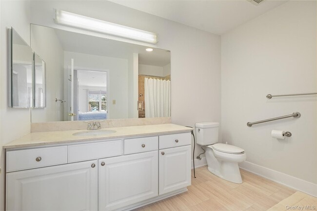 Photo - 107 Sutton Dr Unit 107