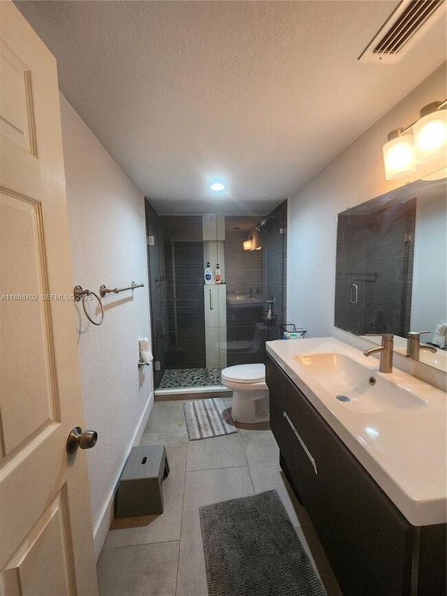 Photo - 8419 Forest Hills Dr