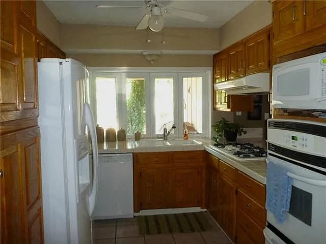 Photo - 2717 Jewell Dr