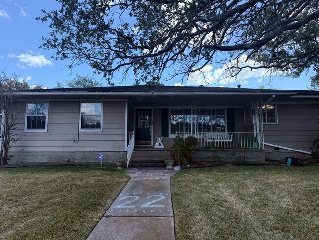 Building Photo - Brand New Remodel