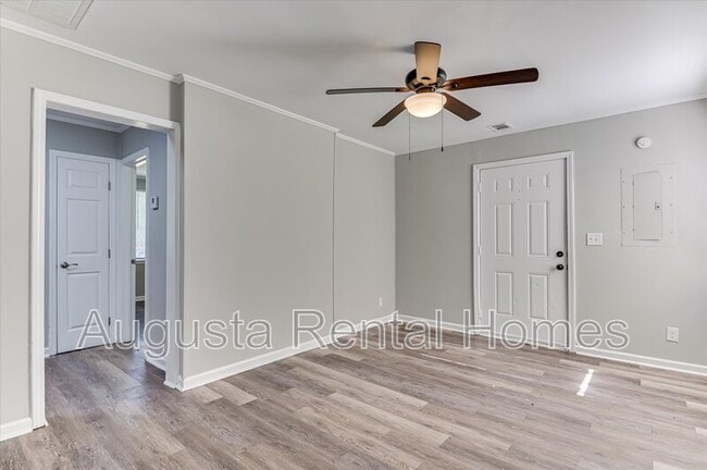 Photo - 2128 Roosevelt Dr