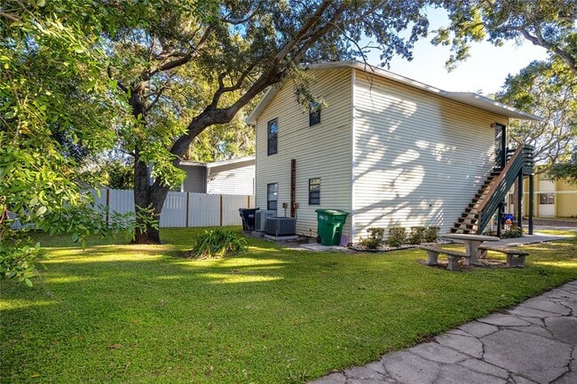 Photo - 1303 S Moody Ave